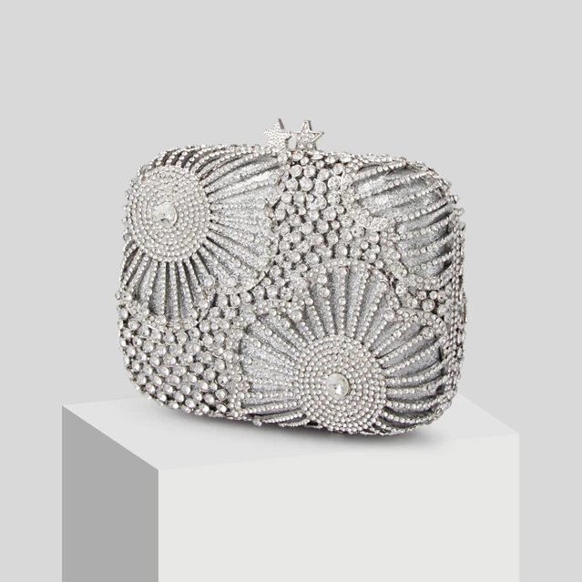 New star flower rhinestone dinner bag dinner bag ladies bag studded European and American women handbags clutch bag
New star flower rhinestone dinner bag dinner bag ladies bag studded European and American women handbags clutch bag