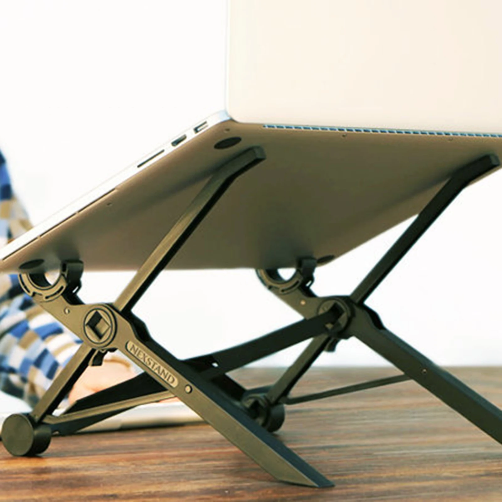 Mini Portable Laptop Stand Aluminium Foldable Support Stand Adjustable Notebook Holder Tablet Base For PC Computer Accessories
Mini Portable Laptop Stand Aluminium Foldable Support Stand Adjustable Notebook Holder Tablet Base For PC Computer Accessories