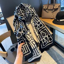 Designer Scarf for Women Men Winter Pashmina Shawl Double Side Cashmere Blanket Luxury Brand Bandana Female Geometry Foulard
Designer Scarf for Women Men Winter Pashmina Shawl Double Side Cashmere Blanket Luxury Brand Bandana Female Geometry Foulard