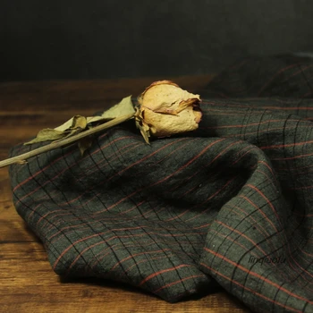 Yarn-dyed dark dark green grid original high-end linen garment fabric
Yarn-dyed dark dark green grid original high-end linen garment fabric