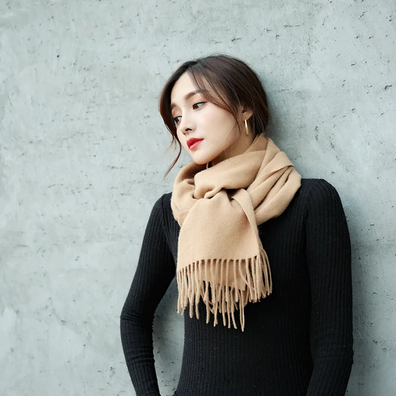 Autumn and winter new solid color fringed wool scarf women's fashion all-match thick warm pure wool scarf shawl dual-use
Autumn and winter new solid color fringed wool scarf women's fashion all-match thick warm pure wool scarf shawl dual-use