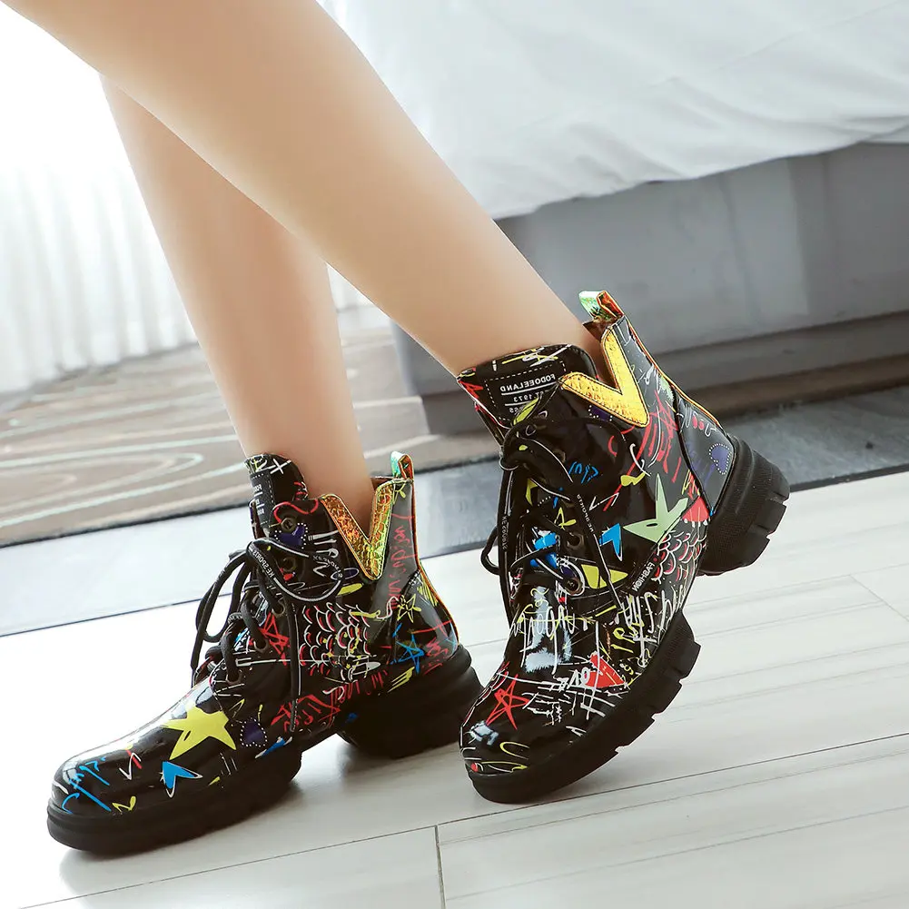 Lapolaka brand new large Size 43 print comfortable shoelace Women Ankle Boots Fashion Shoes Woman Casual Boots Female sneakers 
Lapolaka brand new large Size 43 print comfortable shoelace Women Ankle Boots Fashion Shoes Woman Casual Boots Female sneakers
