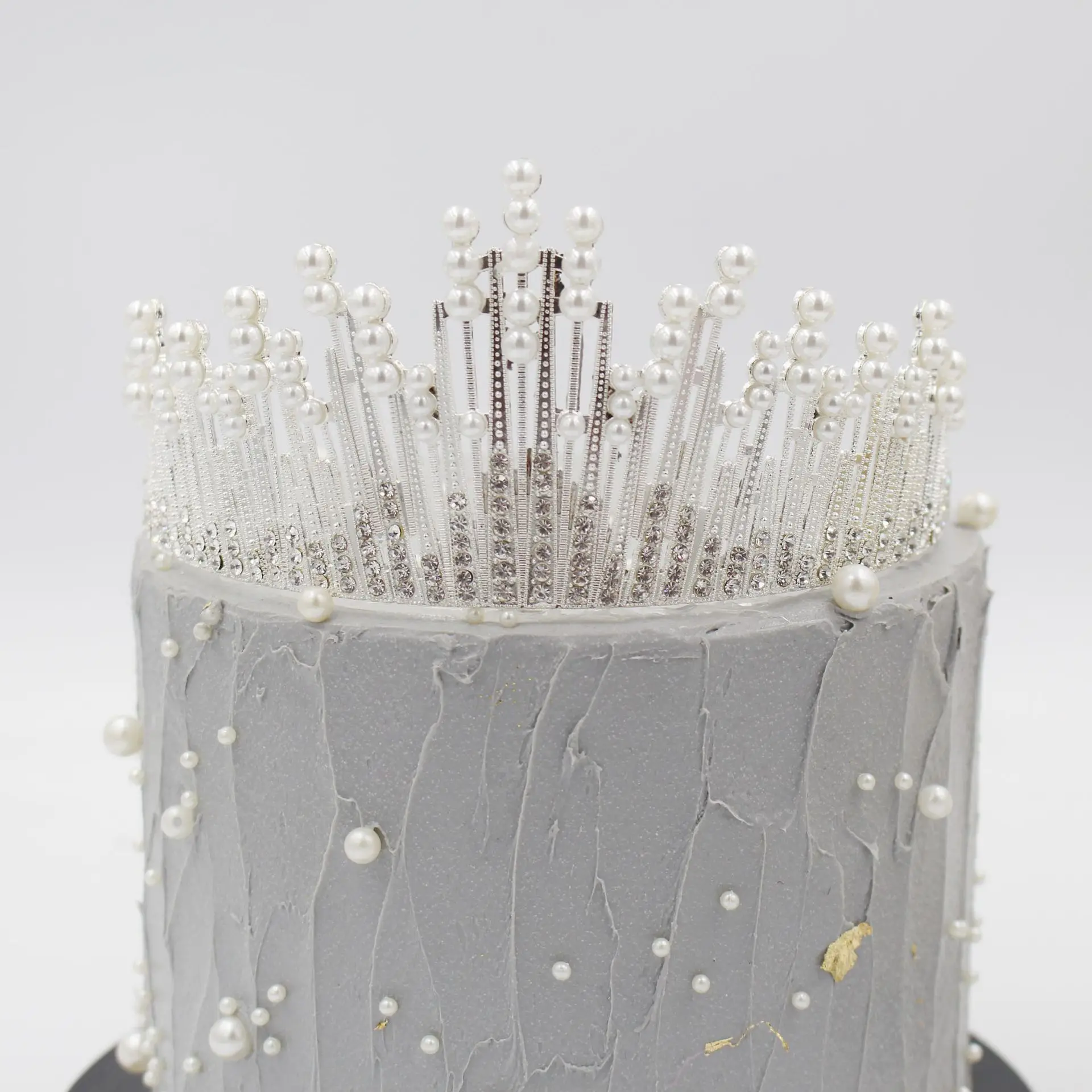 Pearl Crown Bride Headdress Birthday Hat Cake Decoration Bakery Decoration
Pearl Crown Bride Headdress Birthday Hat Cake Decoration Bakery Decoration