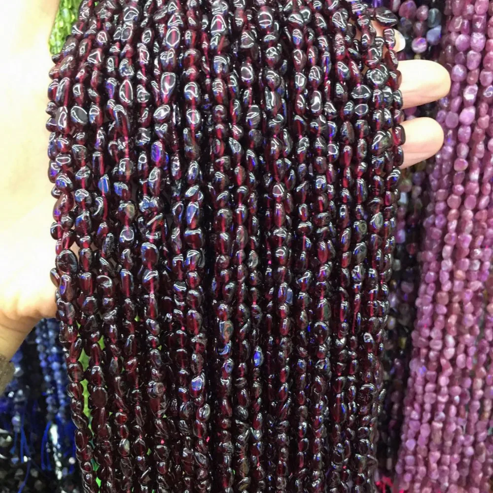 2019 Natural garnet stone beads irregular shape loose perforated beads making for DIY jewelry bracelet necklace accessories
2019 Natural garnet stone beads irregular shape loose perforated beads making for DIY jewelry bracelet necklace accessories