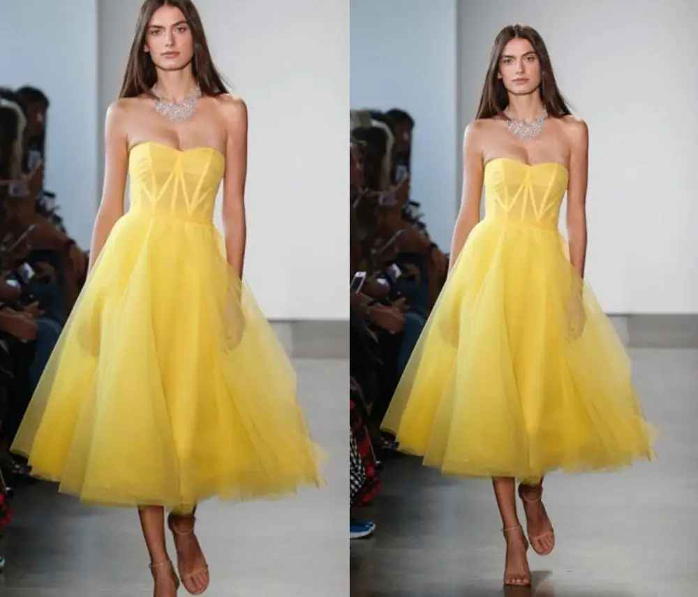 New Strapless Tea Length Yellow Evening Dress 2020 Formal Dress Elegant Prom Party Gown Vintage Dress Vestido de noche
New Strapless Tea Length Yellow Evening Dress 2020 Formal Dress Elegant Prom Party Gown Vintage Dress Vestido de noche