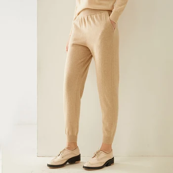 The new fashion style of autumn/Winter 2020 is 100% pure cashmere trousers, slim-fitting trousers
The new fashion style of autumn/Winter 2020 is 100% pure cashmere trousers, slim-fitting trousers