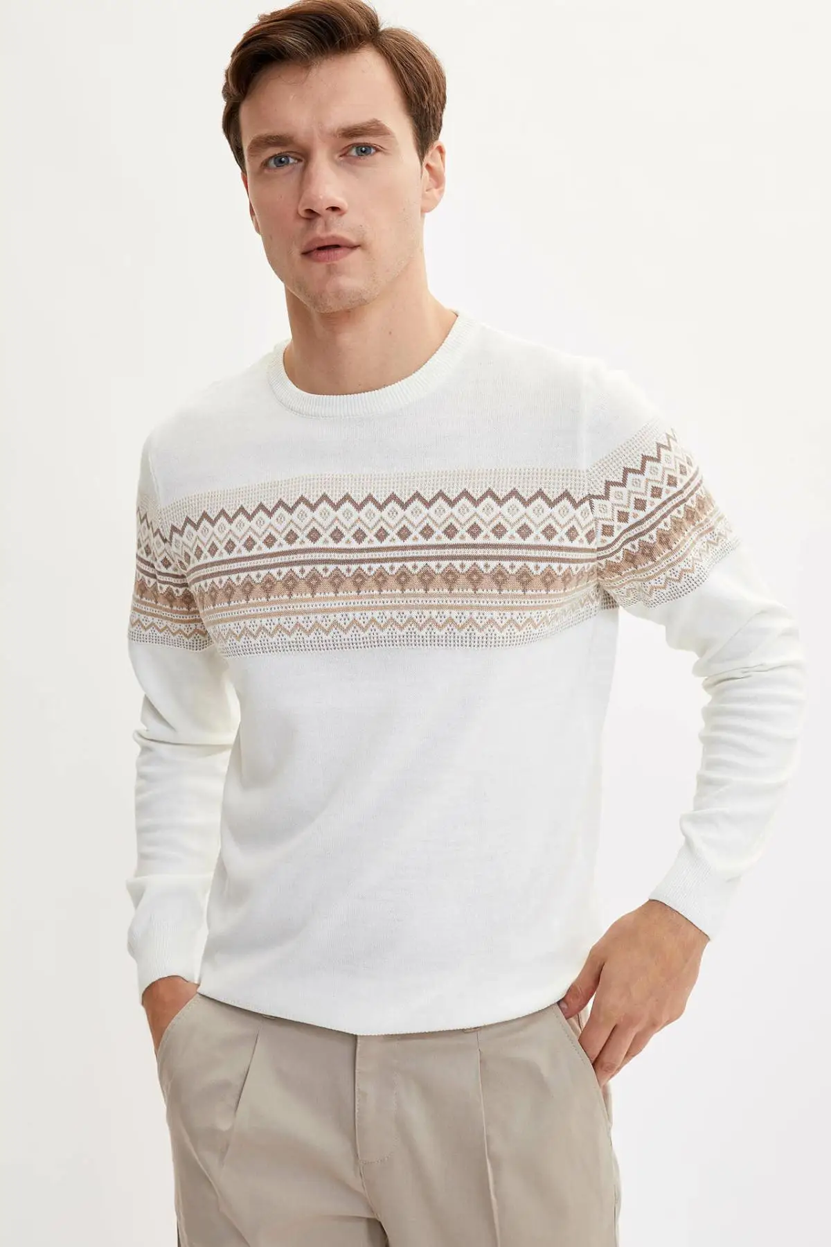 DeFacto Men Fashion Joker Crewneck Geometric Pattern Cotton Tops Casual Pullover Leisure Men Simple Pullover New-L1439AZ19WN
DeFacto Men Fashion Joker Crewneck Geometric Pattern Cotton Tops Casual Pullover Leisure Men Simple Pullover New-L1439AZ19WN