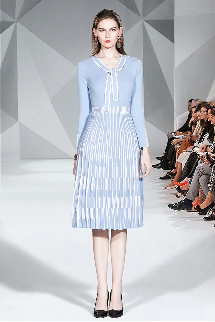 Photo Shoot Neckline Lace-up Stripes Contrast Color Lace-up Tops + Pleated Skirt Knitting Suit
Photo Shoot Neckline Lace-up Stripes Contrast Color Lace-up Tops + Pleated Skirt Knitting Suit
