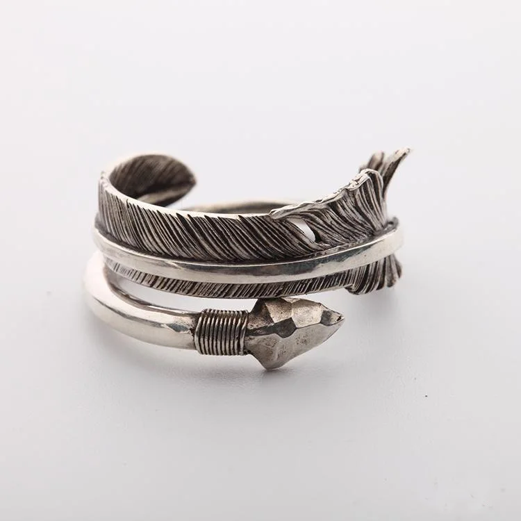Red-tailed Eagle Feather Ring, Lucky Hunting Arrow Ring, Simulated 925 Silver Feather Arrow Ring for Men and Women
Red-tailed Eagle Feather Ring, Lucky Hunting Arrow Ring, Simulated 925 Silver Feather Arrow Ring for Men and Women