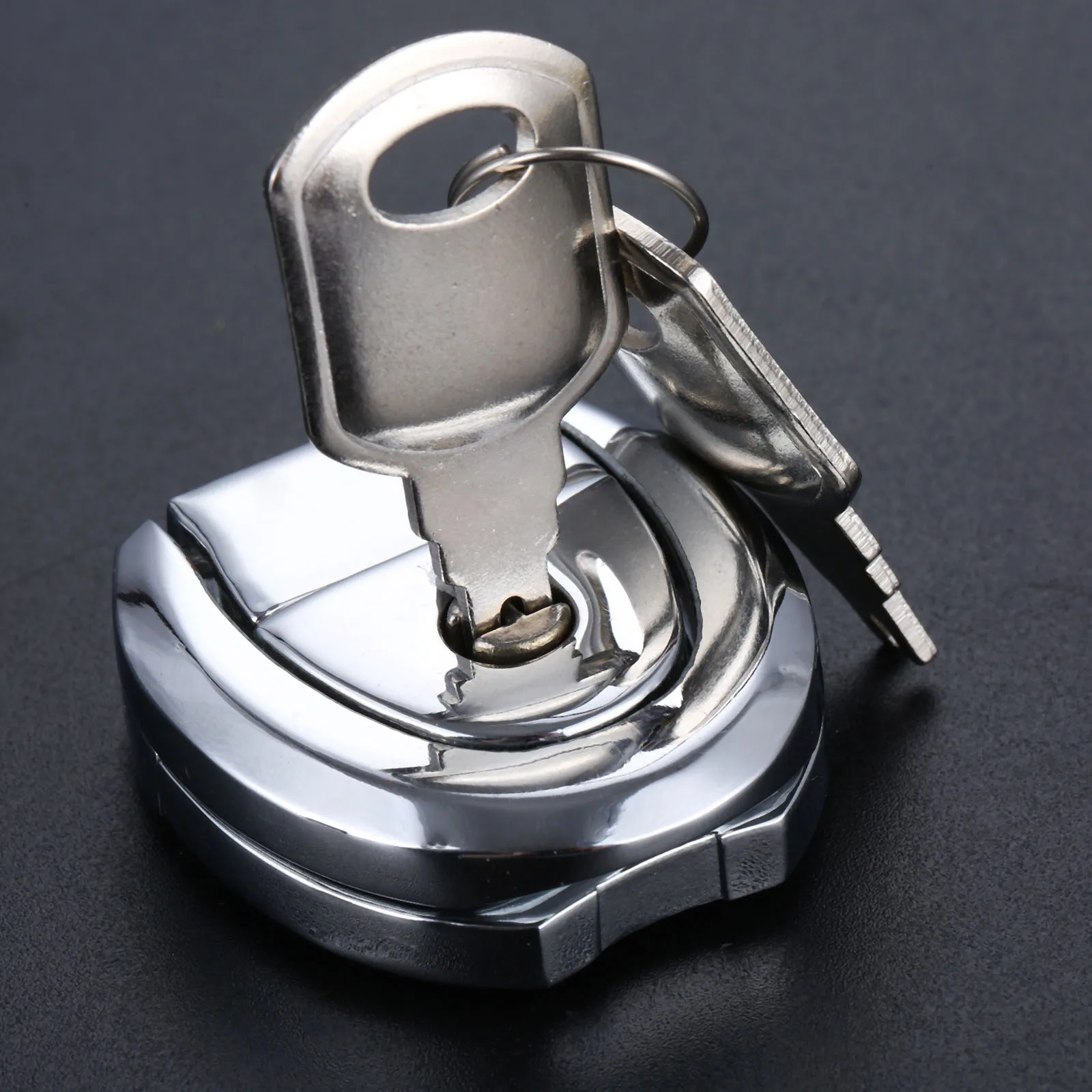 1Pc Security Suitcase Luggage Lock Cabinet Wooden Boxes Toggle Hasp Latch With Two Keys For Tools Box Case Accessories 36*37mm
1Pc Security Suitcase Luggage Lock Cabinet Wooden Boxes Toggle Hasp Latch With Two Keys For Tools Box Case Accessories 36*37mm
