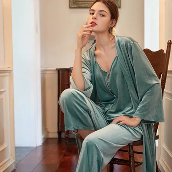 Winter Ladies Sweet Plus Velvet Cotton Pajamas Three Piece Sexy Sling Trousers Suit Loose Long Sleeve Cardigan Lace-up Nightrobe
Winter Ladies Sweet Plus Velvet Cotton Pajamas Three Piece Sexy Sling Trousers Suit Loose Long Sleeve Cardigan Lace-up Nightrobe