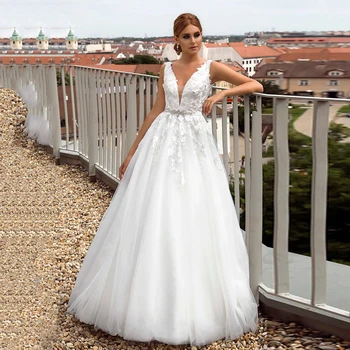 Verngo A-line Boho Wedding Dress Ivory Appliques Wedding Gowns Elegant Flowers Bride Dress V-neck Abiti Da Sposa 2020
Verngo A-line Boho Wedding Dress Ivory Appliques Wedding Gowns Elegant Flowers Bride Dress V-neck Abiti Da Sposa 2020