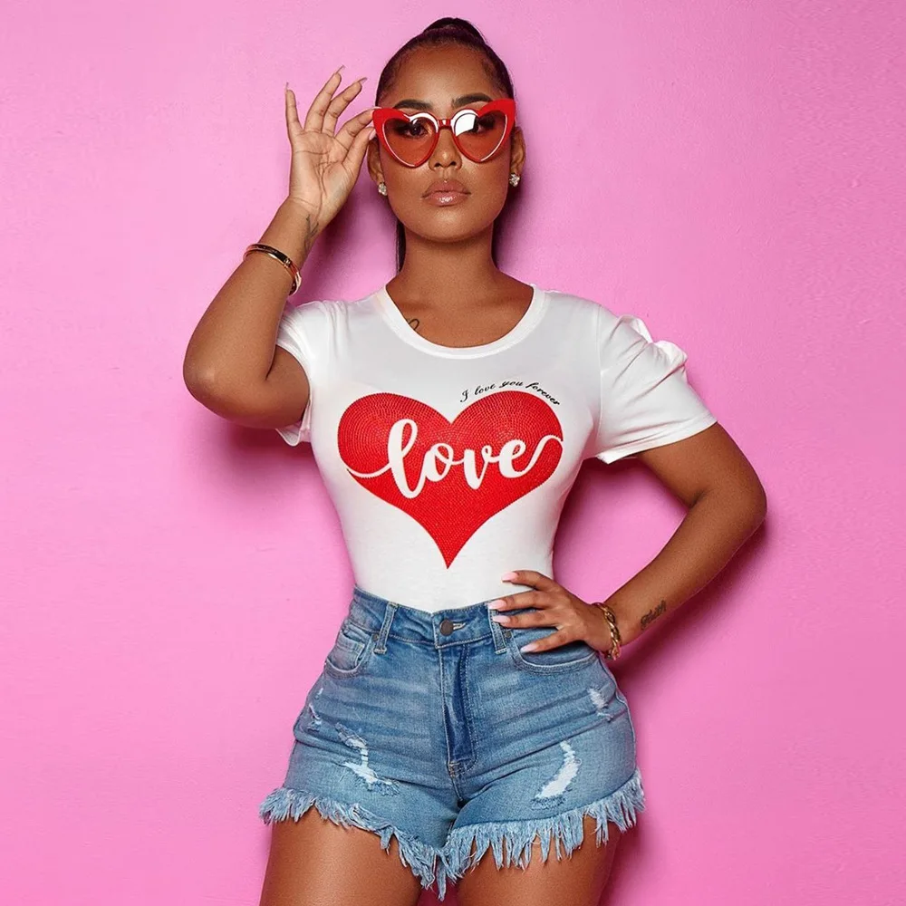 Women's sexy hot pants high waist women's denim shorts fashion casual shorts fringed holes women's jeans brushed denim shorts 
Women's sexy hot pants high waist women's denim shorts fashion casual shorts fringed holes women's jeans brushed denim shorts