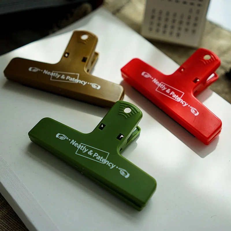 1 Piece Vintage Plastic Binder Clip Memo Note/ Ticket Clamp File Folder Paper Clip Old Style Colour Magnet Clip For Office&Home
1 Piece Vintage Plastic Binder Clip Memo Note/ Ticket Clamp File Folder Paper Clip Old Style Colour Magnet Clip For Office&Home