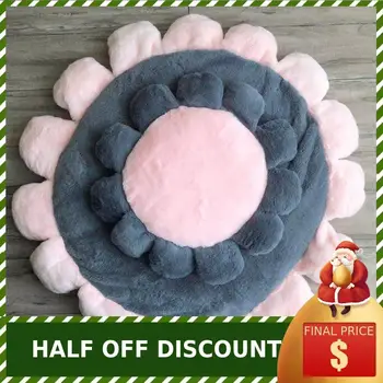 INS soft waxy rabbit wool flowers floor MATS cat litter dog pet cushion cushion girl heart circular carpet of flowers
INS soft waxy rabbit wool flowers floor MATS cat litter dog pet cushion cushion girl heart circular carpet of flowers