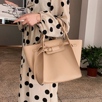 SWDF Women's Single Shoulder Crossbody Bag All-match Bag 2020 Summer Temperament Female Large Capacity Portable Handbag
SWDF Women's Single Shoulder Crossbody Bag All-match Bag 2020 Summer Temperament Female Large Capacity Portable Handbag