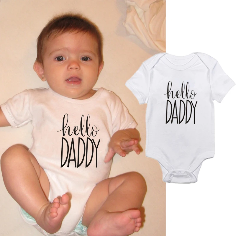 Одежда для новорожденных с надписью Daddy Комбинезоны маленьких девочек малышей