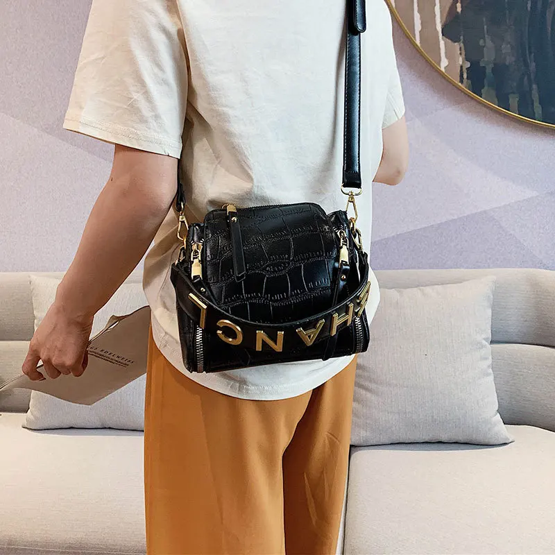 Fashion text printing stone pattern decoration elegant women's large capacity bucket bag wild solid color shoulder messenger bag
Fashion text printing stone pattern decoration elegant women's large capacity bucket bag wild solid color shoulder messenger bag