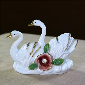 Rhinestone Porcelain Couple Swan Figurine Ceramic Swan Lovers Kiss Miniature Home Decor Handicraft Ornament Souvenir Present
Rhinestone Porcelain Couple Swan Figurine Ceramic Swan Lovers Kiss Miniature Home Decor Handicraft Ornament Souvenir Present