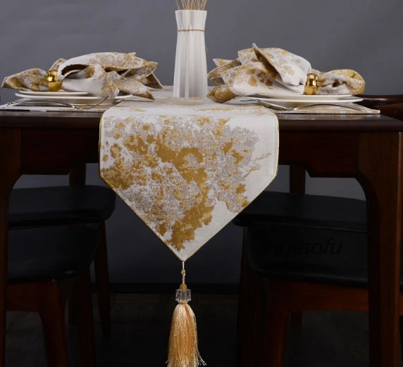European American luxury modern TV cabinet fabric table flag Table runner 
European American luxury modern TV cabinet fabric table flag Table runner