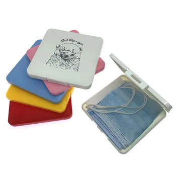 Mask Box Portable Small Student mask Temporary Storage Box Cartoon Dust-Proof mask Storage Clip Box for 3 pieces masks
Mask Box Portable Small Student mask Temporary Storage Box Cartoon Dust-Proof mask Storage Clip Box for 3 pieces masks