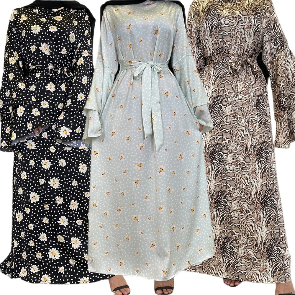 Middle East Dubai Kaftan Printed Long Dress Arabic Abaya Muslim Islamic Women Ramadan Turkey Robe Maxi Robe Gown Eid Mubarak
Middle East Dubai Kaftan Printed Long Dress Arabic Abaya Muslim Islamic Women Ramadan Turkey Robe Maxi Robe Gown Eid Mubarak