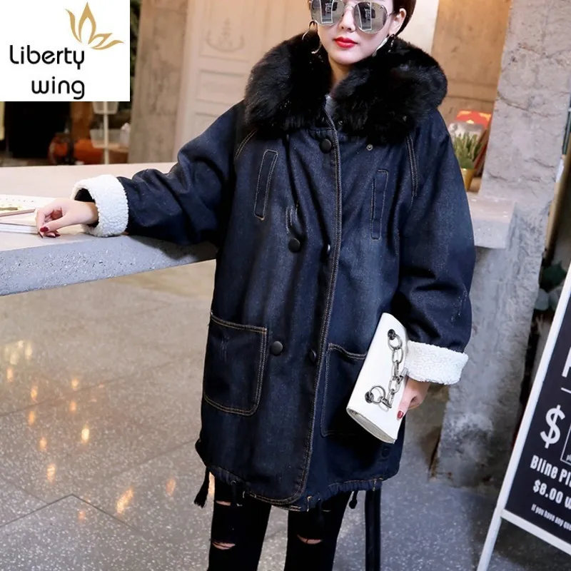 New Fashion Denim Jean Coats Women Double Breasted Long Sleeve Fur Lining Warm Parkas Female Hooded Big Collar Large Size XL-5XL 
New Fashion Denim Jean Coats Women Double Breasted Long Sleeve Fur Lining Warm Parkas Female Hooded Big Collar Large Size XL-5XL