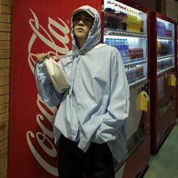 2019 Men's Stripe Printing Coats Hat Oversize Style Hawaiian Shirt French Cuff Mens Clothes Fashion Shirts Camisa Masculina S-XL
2019 Men's Stripe Printing Coats Hat Oversize Style Hawaiian Shirt French Cuff Mens Clothes Fashion Shirts Camisa Masculina S-XL