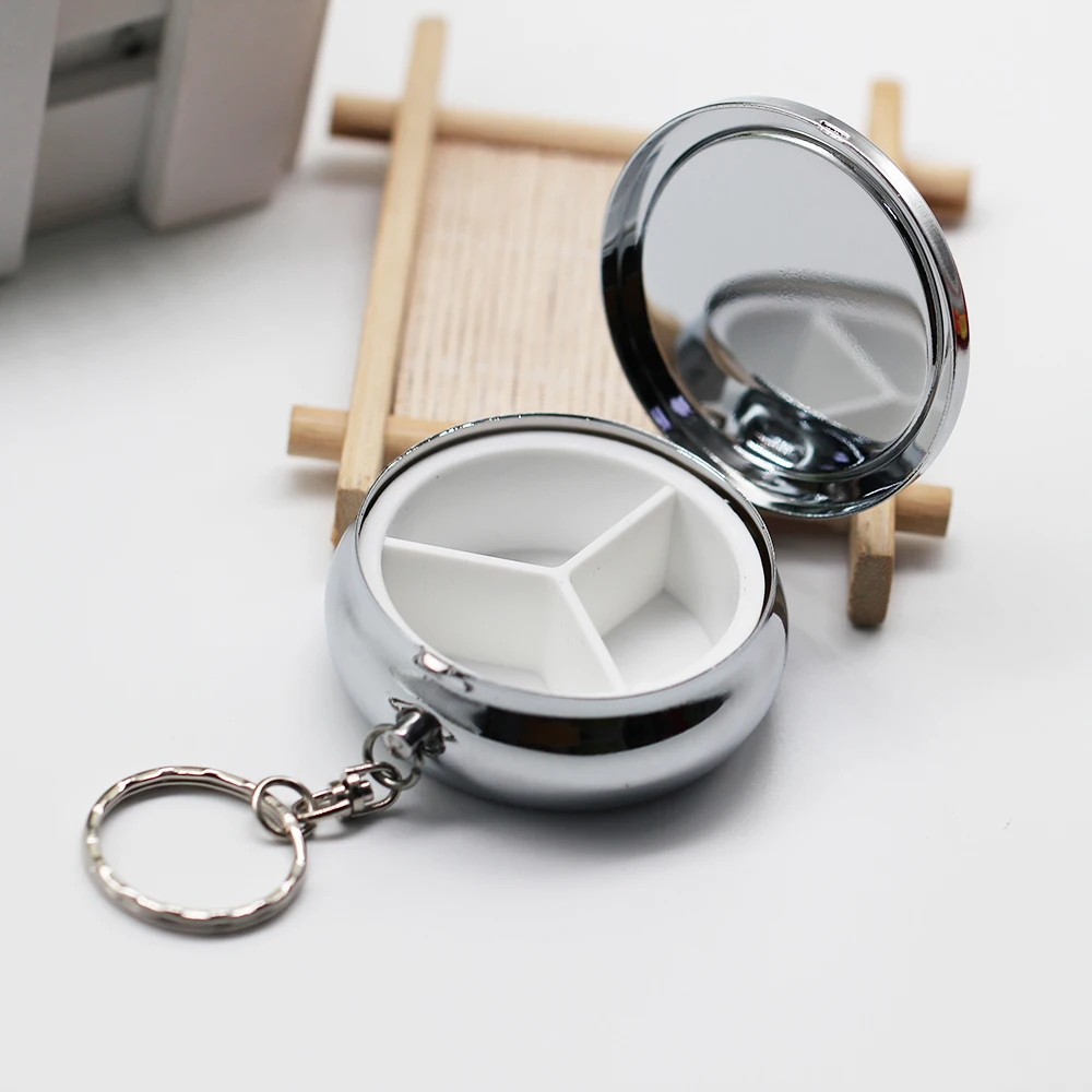 1pcs Metal Silver Round Tablet Pill Boxes 3 Hole With Keychain Small Case Tablet Pill Boxes Container Handmade DIY Making
1pcs Metal Silver Round Tablet Pill Boxes 3 Hole With Keychain Small Case Tablet Pill Boxes Container Handmade DIY Making