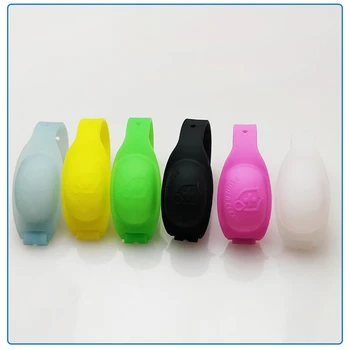 Wristband Silicone Wristbands Hand Dispenser Wearable Dispenser Hand Sanitizer Dispensing Portable Clean Tool Hand Wristband
Wristband Silicone Wristbands Hand Dispenser Wearable Dispenser Hand Sanitizer Dispensing Portable Clean Tool Hand Wristband