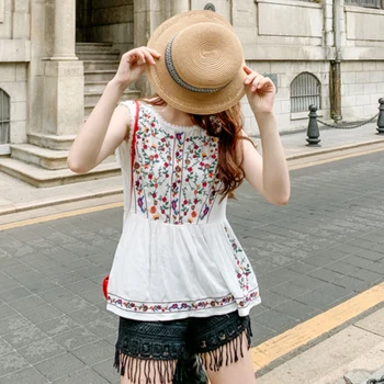 Summer 2020 New Women's Sleeveless Round Neck Retro Embroidery Loose Top Korean Fashion Embroidery Bohemian Beach Short Top
Summer 2020 New Women's Sleeveless Round Neck Retro Embroidery Loose Top Korean Fashion Embroidery Bohemian Beach Short Top