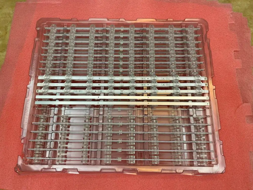 New 10 PCS/lot 8LED 550mm LED backlight strip for fw32r19f 32pfl4664/F7 TV LG innotek 32inch Funai_Rev.B 3PCM00786A UDULED0GS088
New 10 PCS/lot 8LED 550mm LED backlight strip for fw32r19f 32pfl4664/F7 TV LG innotek 32inch Funai_Rev.B 3PCM00786A UDULED0GS088
