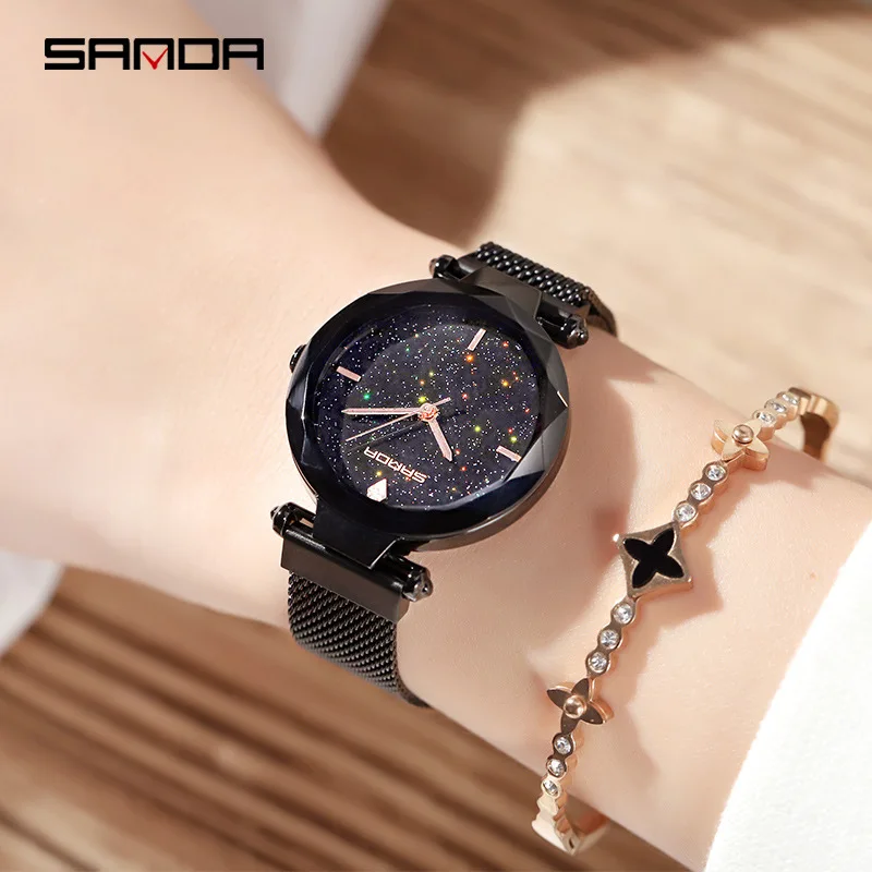 New Fashion Quartz Watch Women Gorgeous Diamond Starry Sky Luxury Dial Magnetic Mesh Strap Waterproof Watch Female Clock
New Fashion Quartz Watch Women Gorgeous Diamond Starry Sky Luxury Dial Magnetic Mesh Strap Waterproof Watch Female Clock