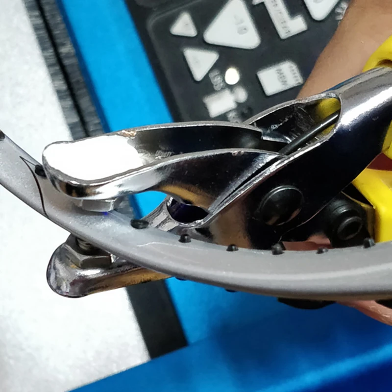 1Pc Cold Press Plier for Badminton Racket Grommet Clamp Pull Pipe Pressure Bell Tool Racket Threading Pincer Forceps
1Pc Cold Press Plier for Badminton Racket Grommet Clamp Pull Pipe Pressure Bell Tool Racket Threading Pincer Forceps