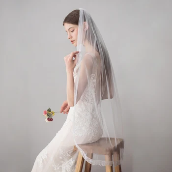 Wedding Women Bridal Tulle Fingertip Veil One-layer with Comb Lace Edge Long Veil Elegant Retro Classical Lady Accessory Bride
Wedding Women Bridal Tulle Fingertip Veil One-layer with Comb Lace Edge Long Veil Elegant Retro Classical Lady Accessory Bride