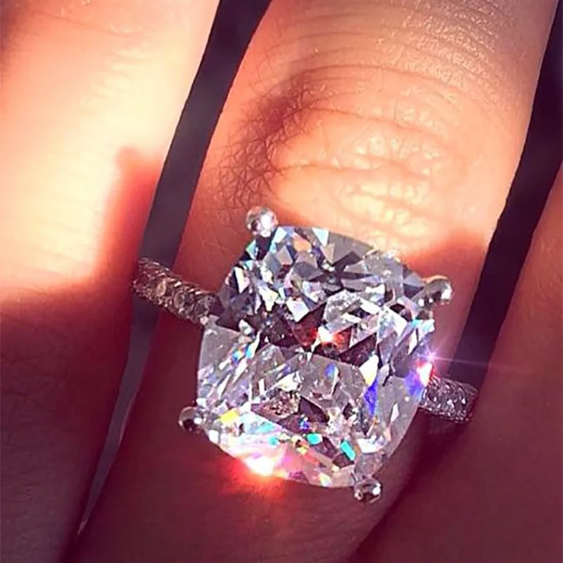 High Quality Noble Temperament Rings for Women Natural AAA Zircon Filled Princess Bride Engagement Wedding Rings Fashion Jewelry
High Quality Noble Temperament Rings for Women Natural AAA Zircon Filled Princess Bride Engagement Wedding Rings Fashion Jewelry