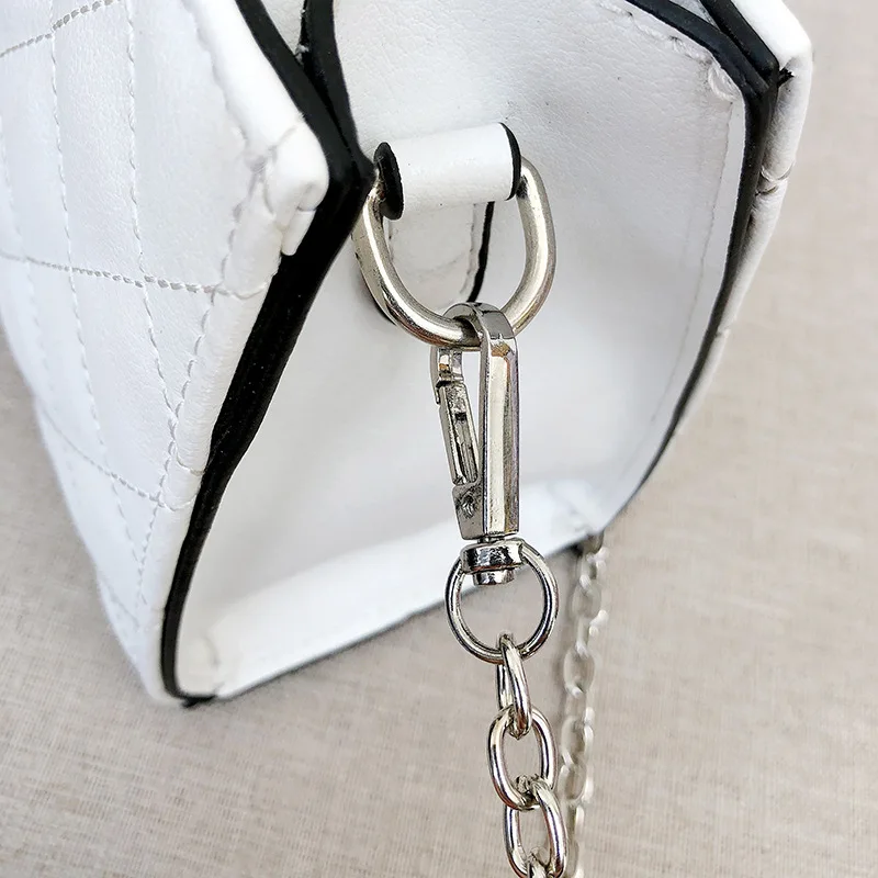 Rhombus Chain Fashion Small Square Bag Circular Ring Hand Shoulder Cross-body Handbag
Rhombus Chain Fashion Small Square Bag Circular Ring Hand Shoulder Cross-body Handbag