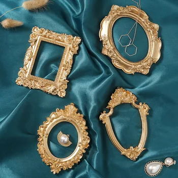 Mini Golden Photo Frames Vintage Home Decor Family Picture Frame Photography Prop Wedding Party Desktop Decoration Ornament Gift
Mini Golden Photo Frames Vintage Home Decor Family Picture Frame Photography Prop Wedding Party Desktop Decoration Ornament Gift