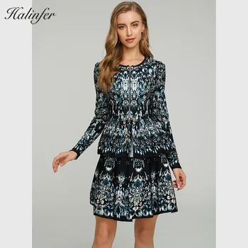 2019 Wonmen Dress Crystal jacquard Suit Good Quality Knitting Full Ruffles Slash Neck Two Piece Celebrity Cocktail Party Dress
2019 Wonmen Dress Crystal jacquard Suit Good Quality Knitting Full Ruffles Slash Neck Two Piece Celebrity Cocktail Party Dress