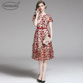 2020 new thin three-dimensional flower embroidered sequin mesh dress lace dress robe sexy vestidos de fiesta ropa mujer sukienki 
2020 new thin three-dimensional flower embroidered sequin mesh dress lace dress robe sexy vestidos de fiesta ropa mujer sukienki