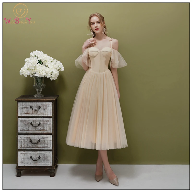 Champagne Evening Dresses Tea Length 2020 Tulle Off Shoulder Elegant Prom Gowns Sweetheart A Line Graduation Gowns Women Party
Champagne Evening Dresses Tea Length 2020 Tulle Off Shoulder Elegant Prom Gowns Sweetheart A Line Graduation Gowns Women Party