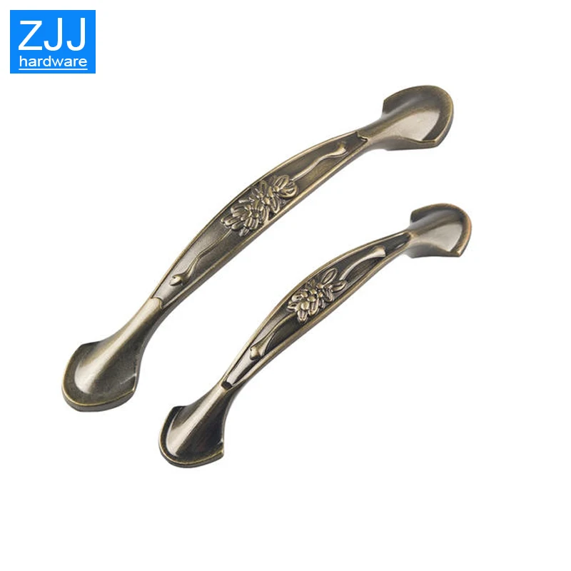 GDZJJ Vintage Door Handles Antique Kitchen Cabinet Handles Vintage Handles Knobs and Pulls Metal Furniture Handles Drawer Pulls
GDZJJ Vintage Door Handles Antique Kitchen Cabinet Handles Vintage Handles Knobs and Pulls Metal Furniture Handles Drawer Pulls