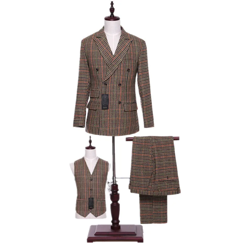 Classic new men's suit red yellow green stripes lapel double-breasted men's business office suite (jacket + pants + vest) custom
Classic new men's suit red yellow green stripes lapel double-breasted men's business office suite (jacket + pants + vest) custom