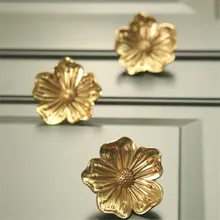 European Retro Brass Butterfly Furniture Handles For Bathroom Cabinets And Drawers Door Knobs Cupboard Wardrobe Home Fittings
European Retro Brass Butterfly Furniture Handles For Bathroom Cabinets And Drawers Door Knobs Cupboard Wardrobe Home Fittings