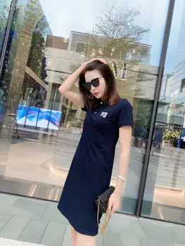 2020 Spring Autumn Fall Runway Short Sleeve White / Dark Blue Women Dress Letters Embroidery Slim Elegant High Fashion Hot Dress
2020 Spring Autumn Fall Runway Short Sleeve White / Dark Blue Women Dress Letters Embroidery Slim Elegant High Fashion Hot Dress