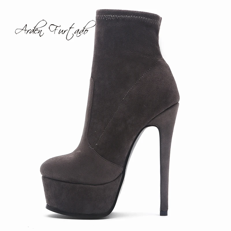 Arden Furtado 2022 Women Platform Short Boots Round Toe Stilettos Heels Boots Fashion Suede Slip on Big Size 43 Women's Boots
Arden Furtado 2022 Women Platform Short Boots Round Toe Stilettos Heels Boots Fashion Suede Slip on Big Size 43 Women's Boots