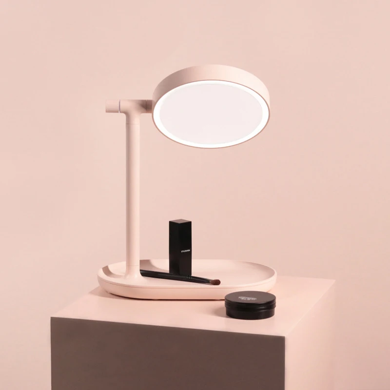 LED cosmetic mirror double-sided circular 270 degree rotating desktop cosmetic mirror with storage function USB charging
LED cosmetic mirror double-sided circular 270 degree rotating desktop cosmetic mirror with storage function USB charging