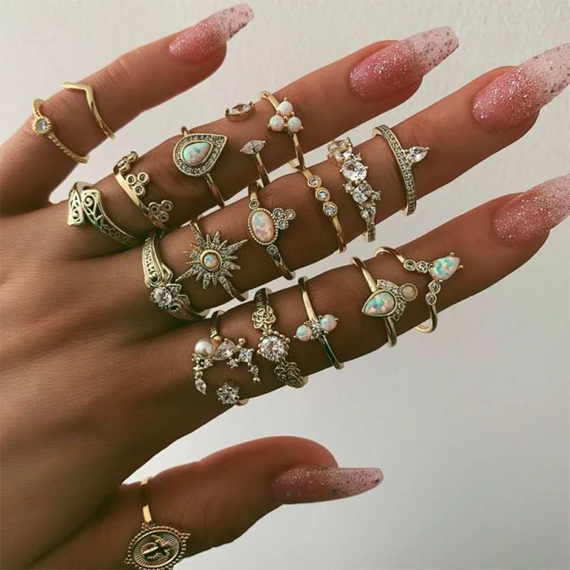 19 Pcs/Set Retro Moon Crystal Geometry Cross Personality Gems Gold Ring Set Ladies Charm Party Wedding Jewelry Accessories Gifts
19 Pcs/Set Retro Moon Crystal Geometry Cross Personality Gems Gold Ring Set Ladies Charm Party Wedding Jewelry Accessories Gifts