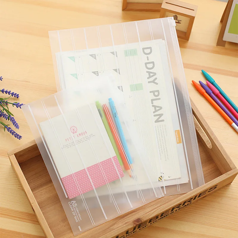 1 piece Thicken folder Transparent file bag office organizers PP Document organizer File folder A4&A5 Fashinable
1 piece Thicken folder Transparent file bag office organizers PP Document organizer File folder A4&A5 Fashinable