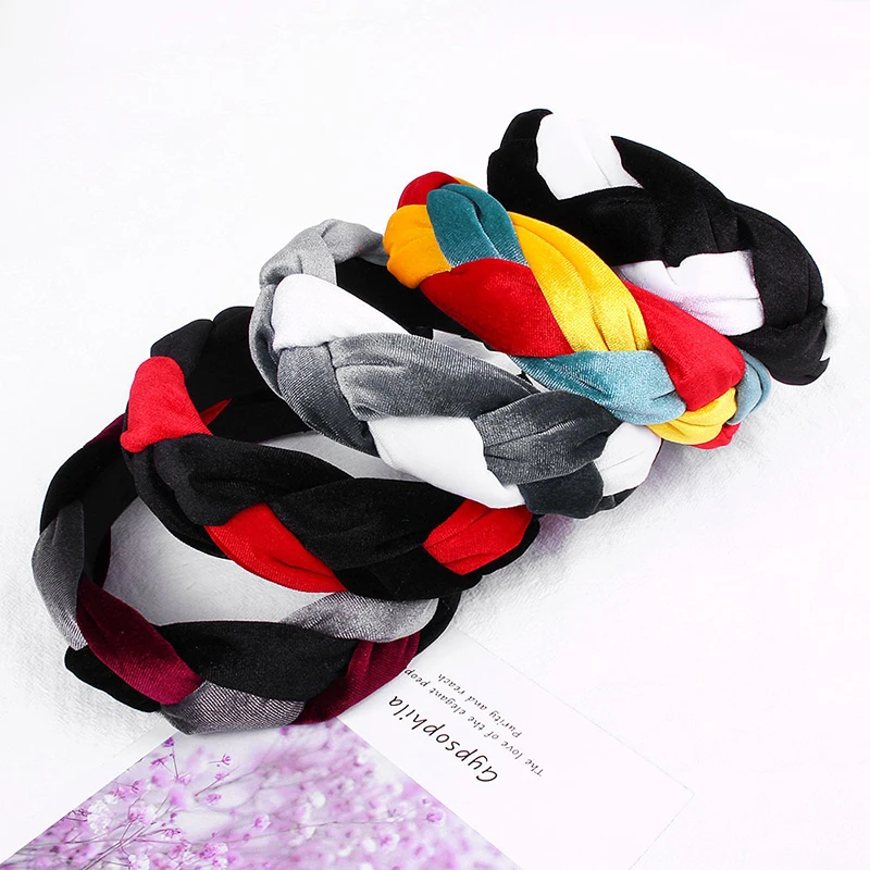 Velvet Cross Knot Hair Hoop Wide Brimmed Flannel Head Hoop Women Fashion Solid Color Splicing Colors Twist Braid Headband
Velvet Cross Knot Hair Hoop Wide Brimmed Flannel Head Hoop Women Fashion Solid Color Splicing Colors Twist Braid Headband